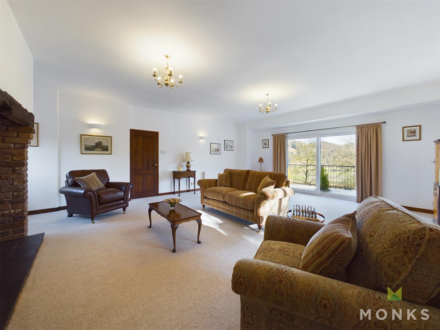 Stoneleigh 5 Llwyn Y Garth, Llanfyllin, SY22 5JZ SSTC